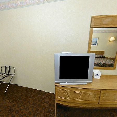 America'S Best Value Inn Стейтсвилл Экстерьер фото